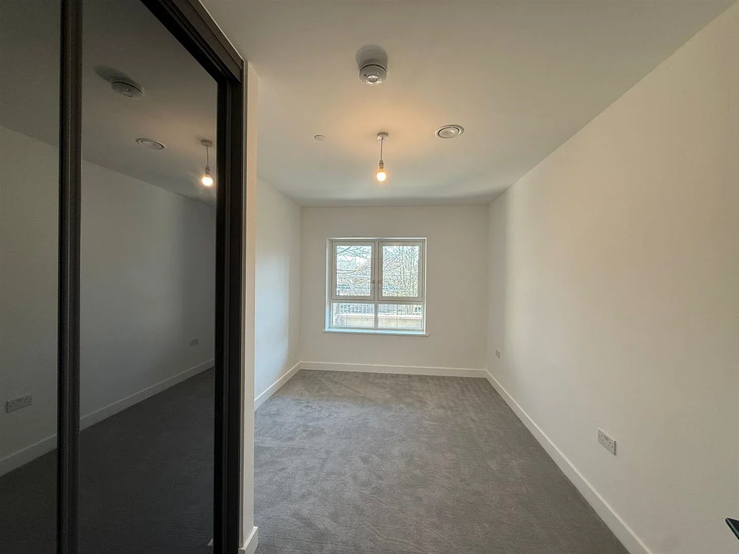Flat Brunswick Road in Greater London
