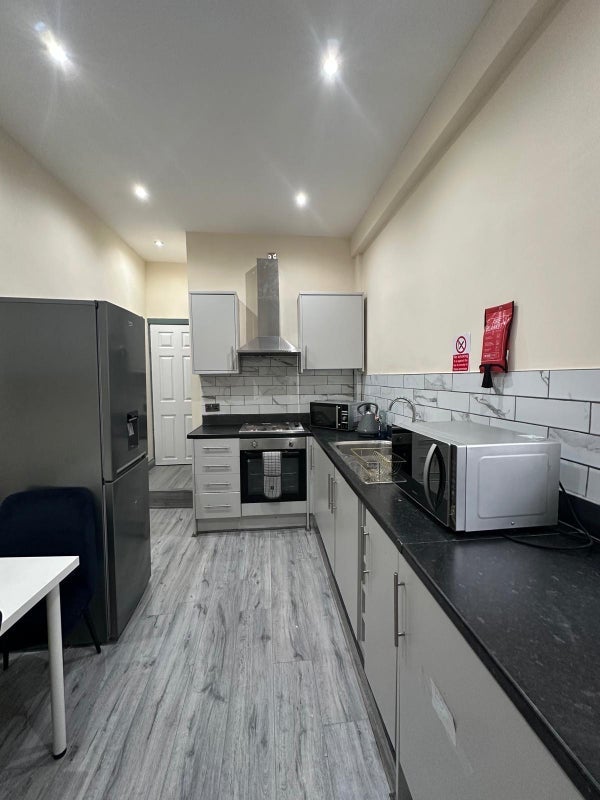 Room Manchester Road in Tameside