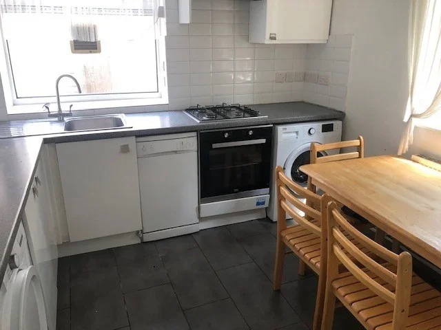 Flat Swanton Gardens in Greater London