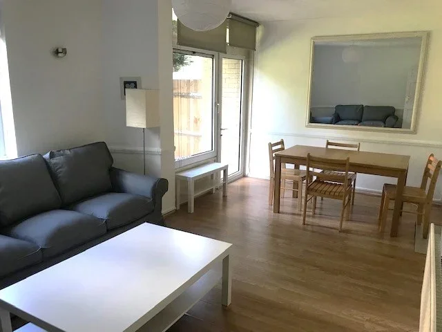 Flat Swanton Gardens in Greater London