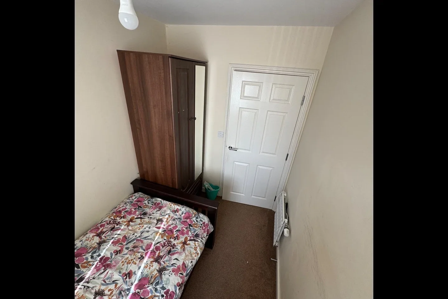 Room Burton Wood Drive in Birmingham