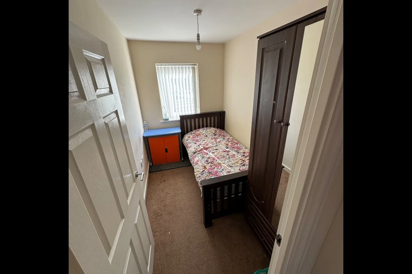 Room Burton Wood Drive in Birmingham