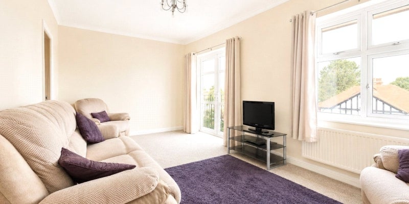 Flat Downham Road South in Heswall