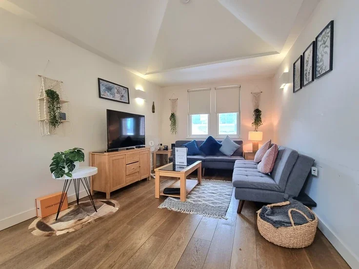 Flat Bishopsgate in City of London