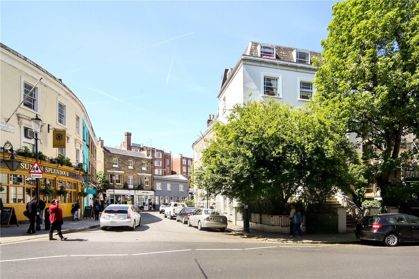 Flat Pembridge Villas in Greater London