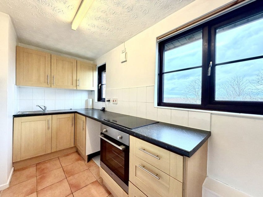 Flat Highgrove Close in Calne