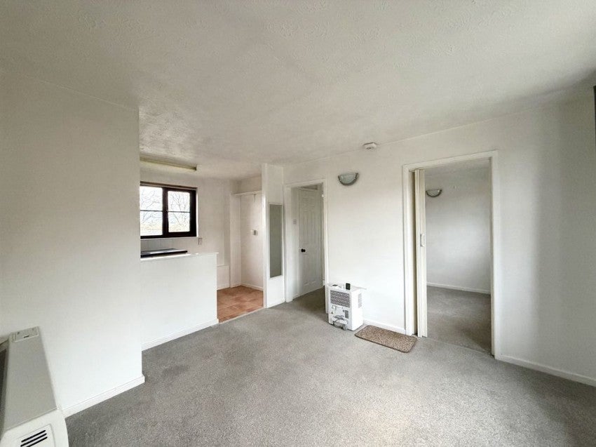 Flat Highgrove Close in Calne