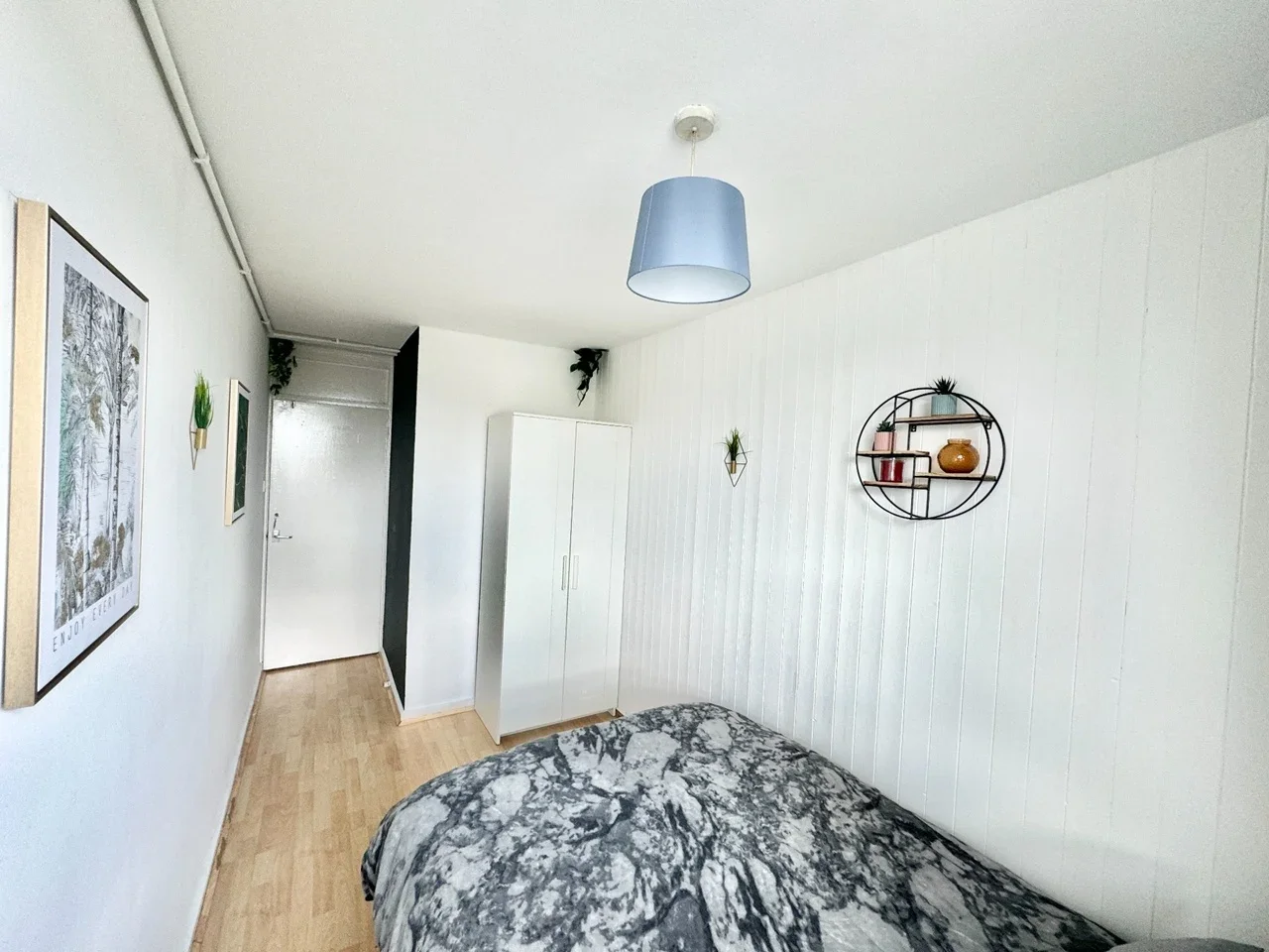 Flat Ronald Street in Greater London