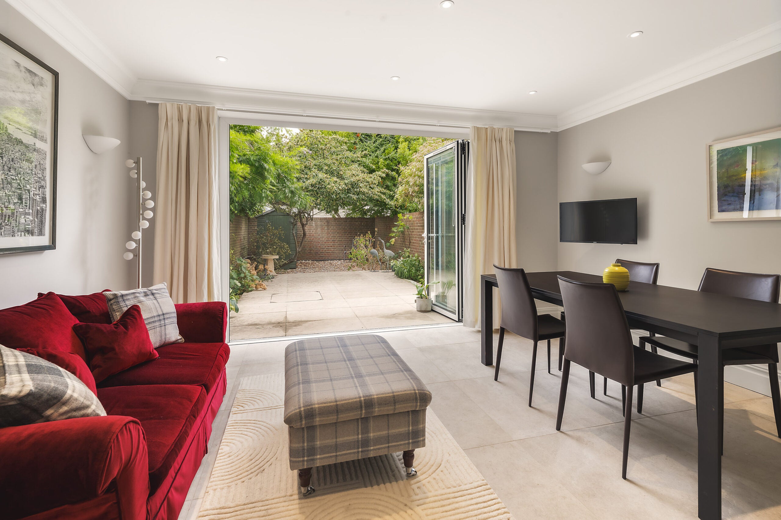 House Devonshire Place in City of Westminster