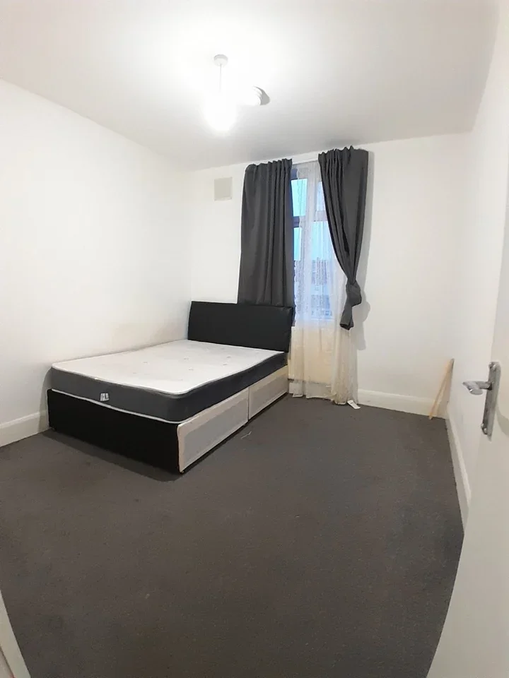 Room Galpin's Road in Greater London