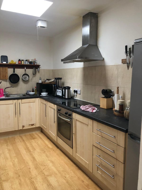 Room Seal Street in Greater London
