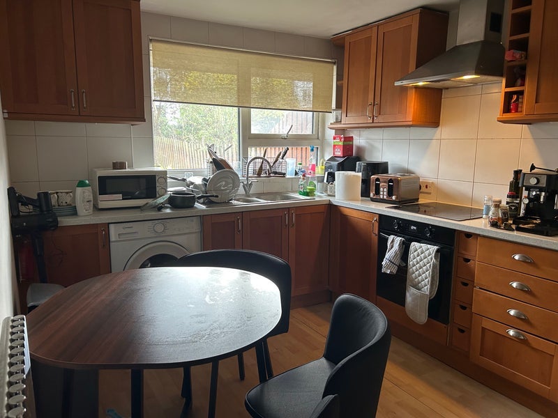 Room Camden Road in Greater London