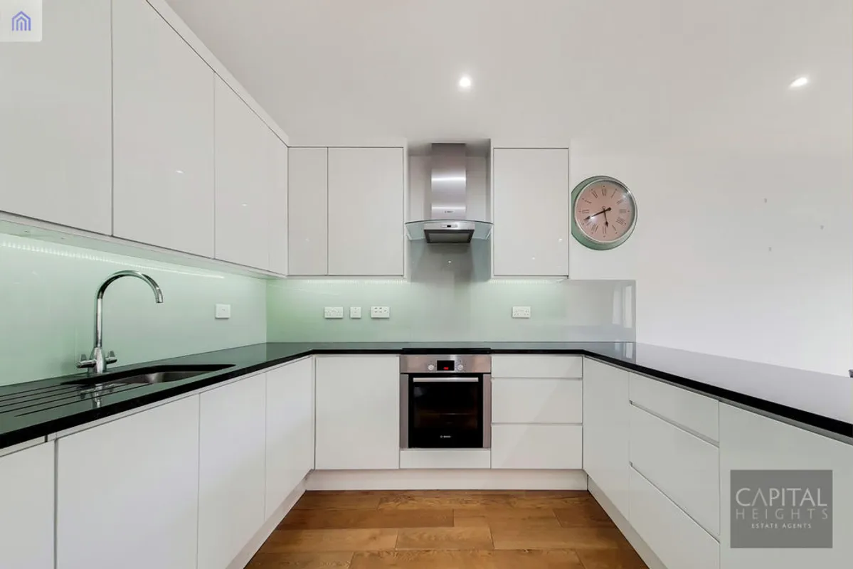 Flat Trinity Green in Greater London