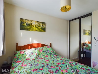 Flat Oakwood Rise in Tunbridge Wells