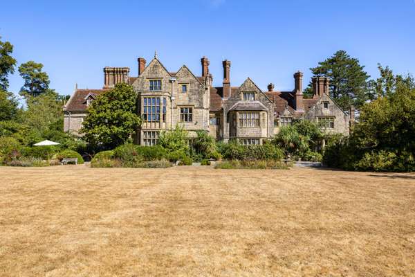 Flat Borde Hill Lane in Mid Sussex