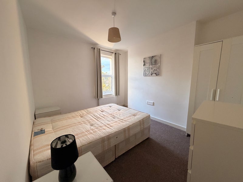 Room Portway in Greater London