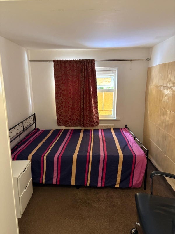 Room Belgrave Walk in Greater London