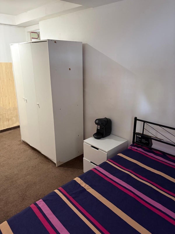 Room Belgrave Walk in Greater London