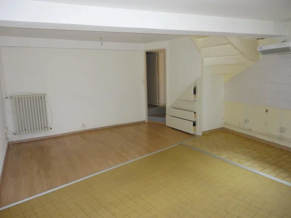 Appartement Rue Centrale à Savigny