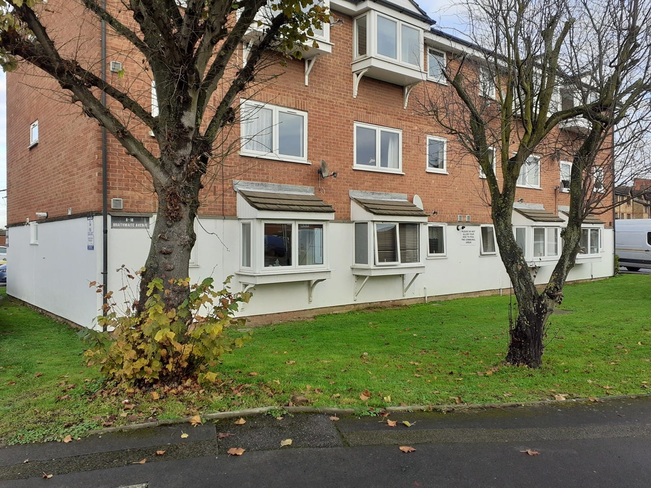 Flat Vignoles Road in Greater London