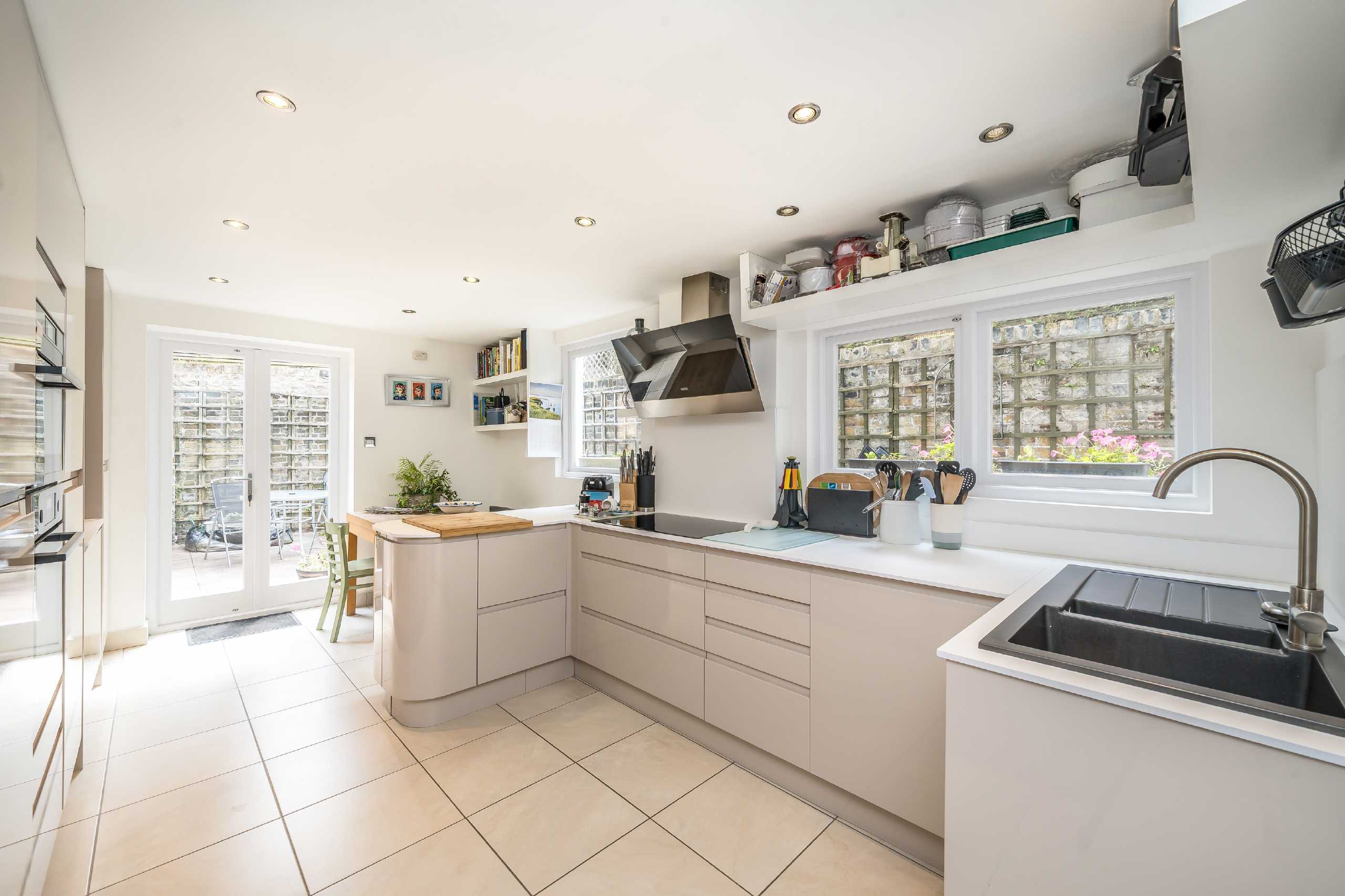 House Aliwal Road in Greater London
