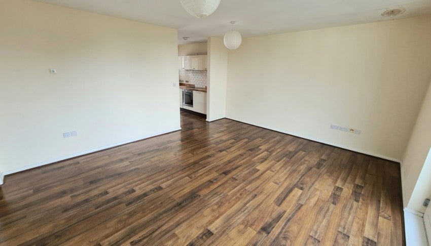 Flat Burgess Square in Brackley