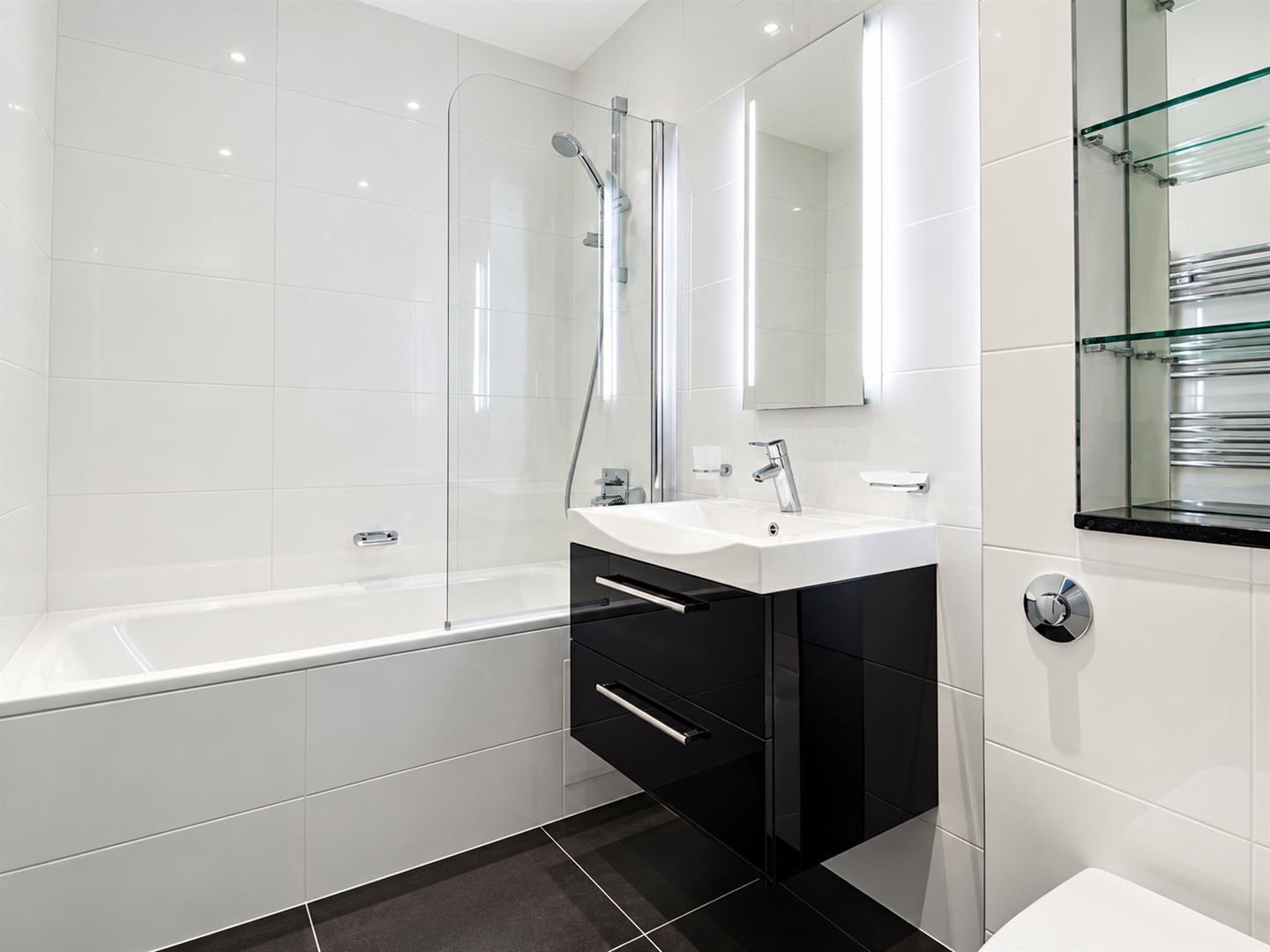 Flat Beechcroft Avenue in Greater London