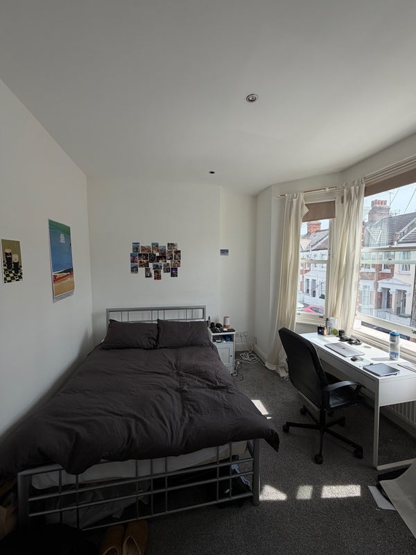 Room Mablethorpe Road in Greater London
