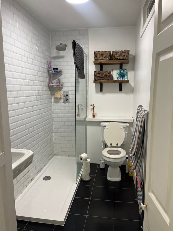 Room Foulser Road in Greater London