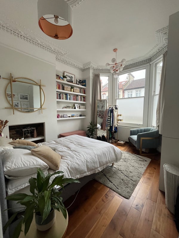 Room Foulser Road in Greater London