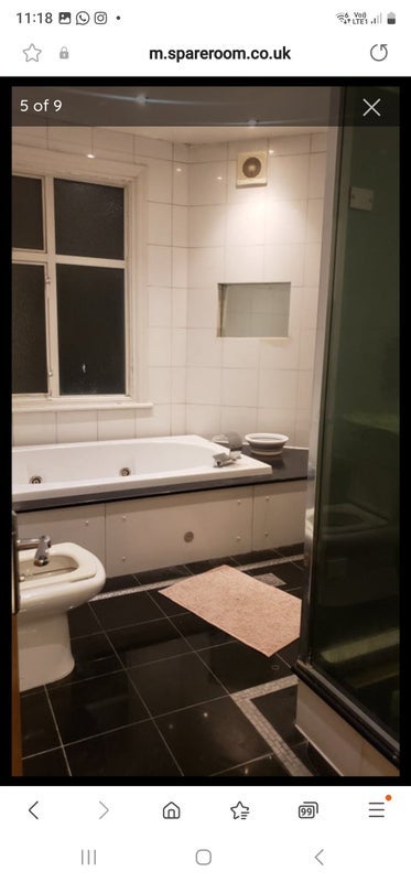Room Mapesbury Road in Greater London