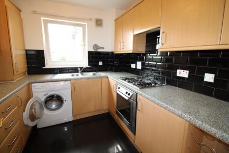 Flat Ladysmill Court in Falkirk