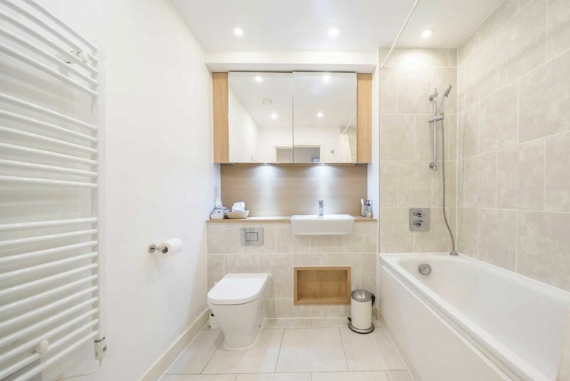 Room Burwell Walk in Greater London