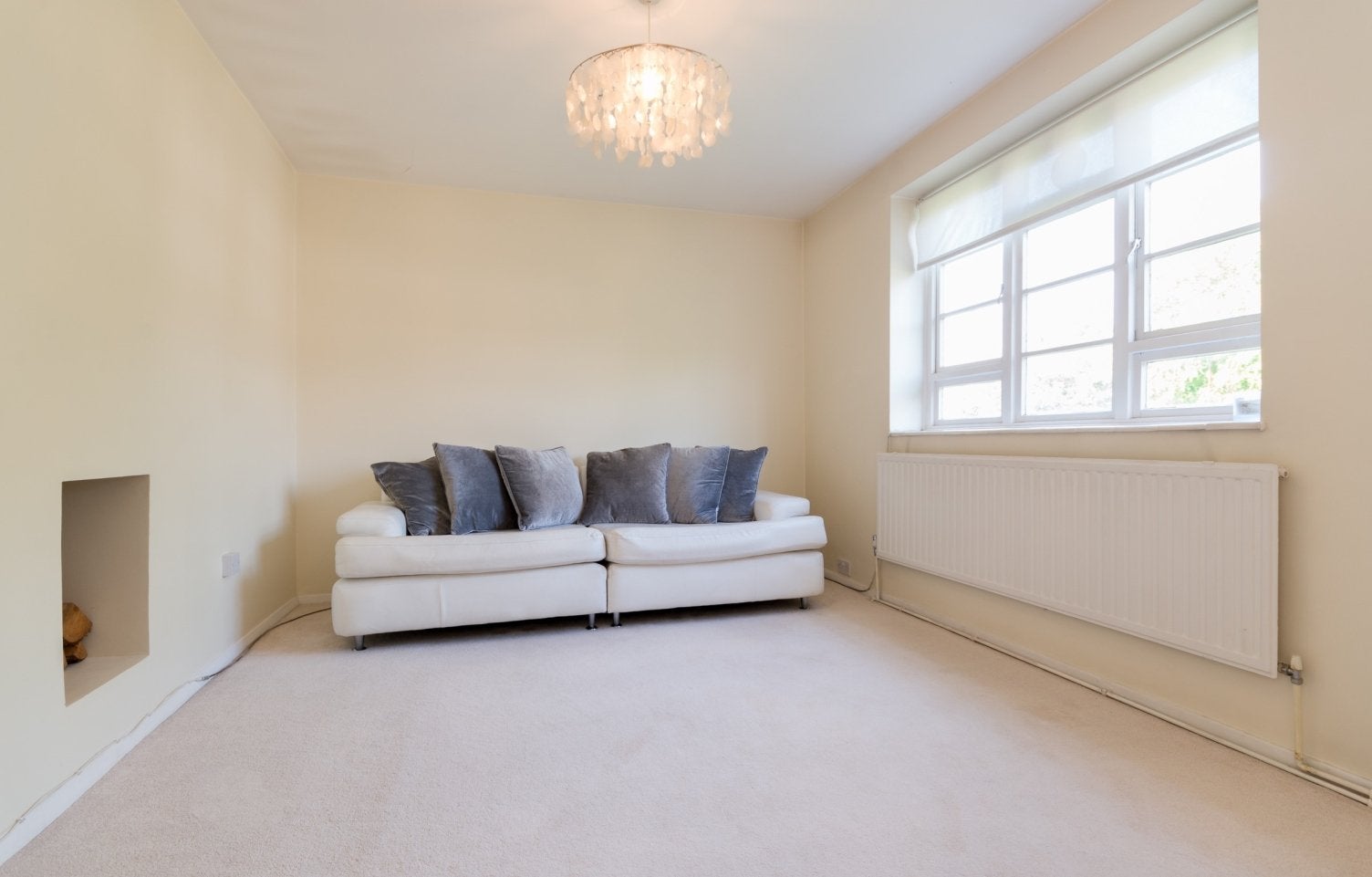 Flat Underhill Road in Greater London