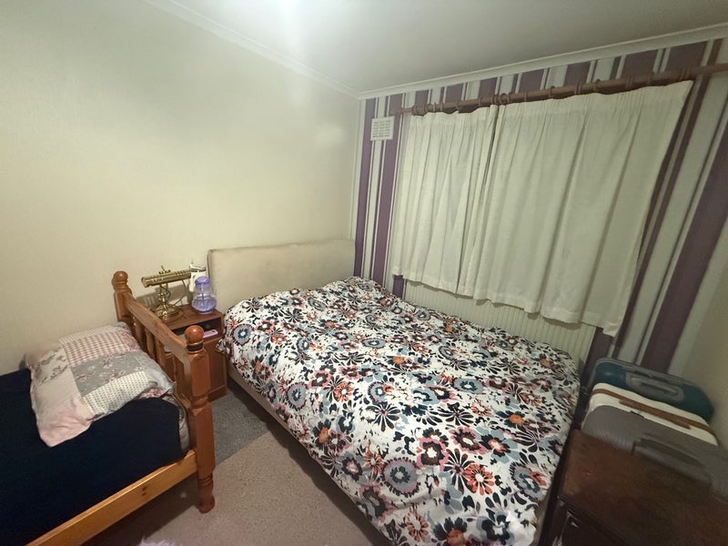 Room Boon Close in Barry