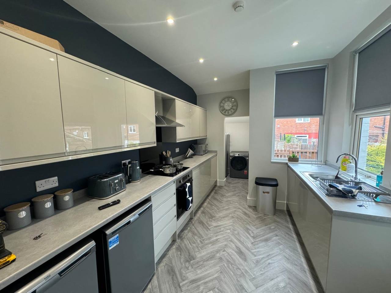 Room Landseer Avenue in Leeds