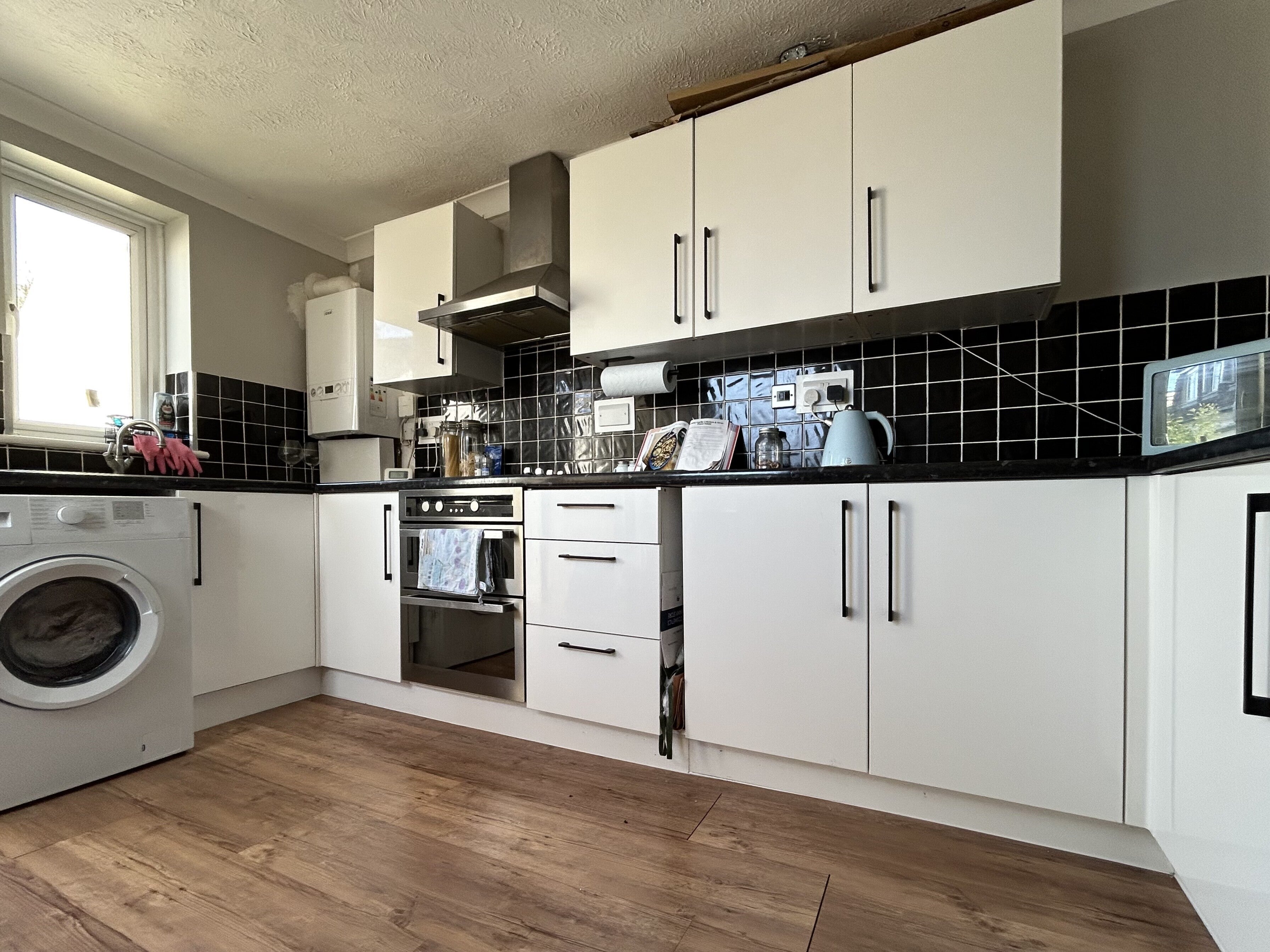 Flat Clifton Road in Worthing