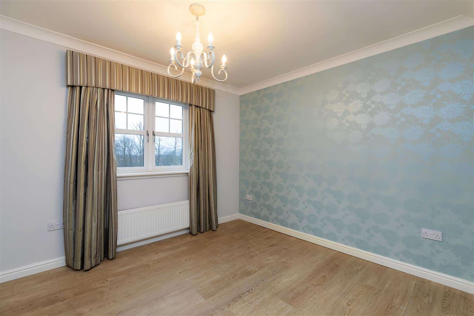 Flat Bothlin Court in Lenzie