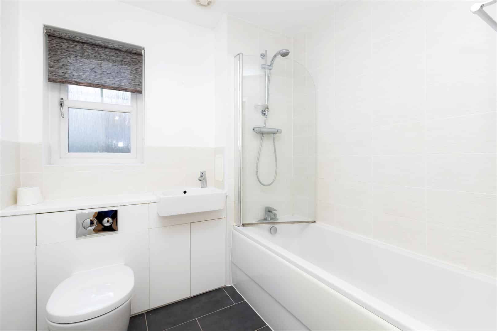 Flat Bothlin Court in Lenzie