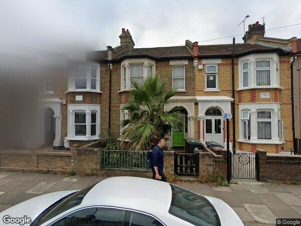 Room Exeter Road in Greater London