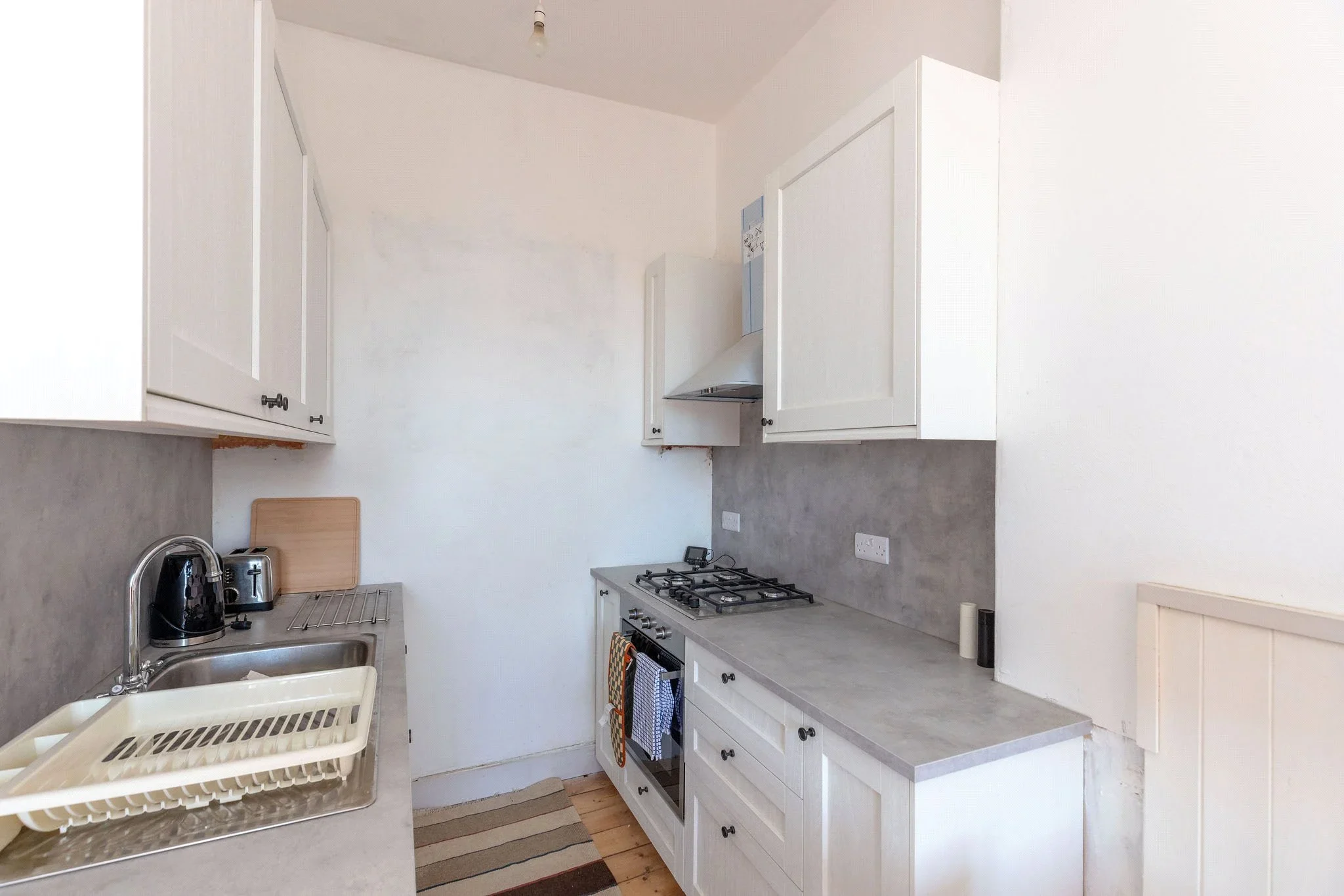 Flat Logie Green Road in City of Edinburgh