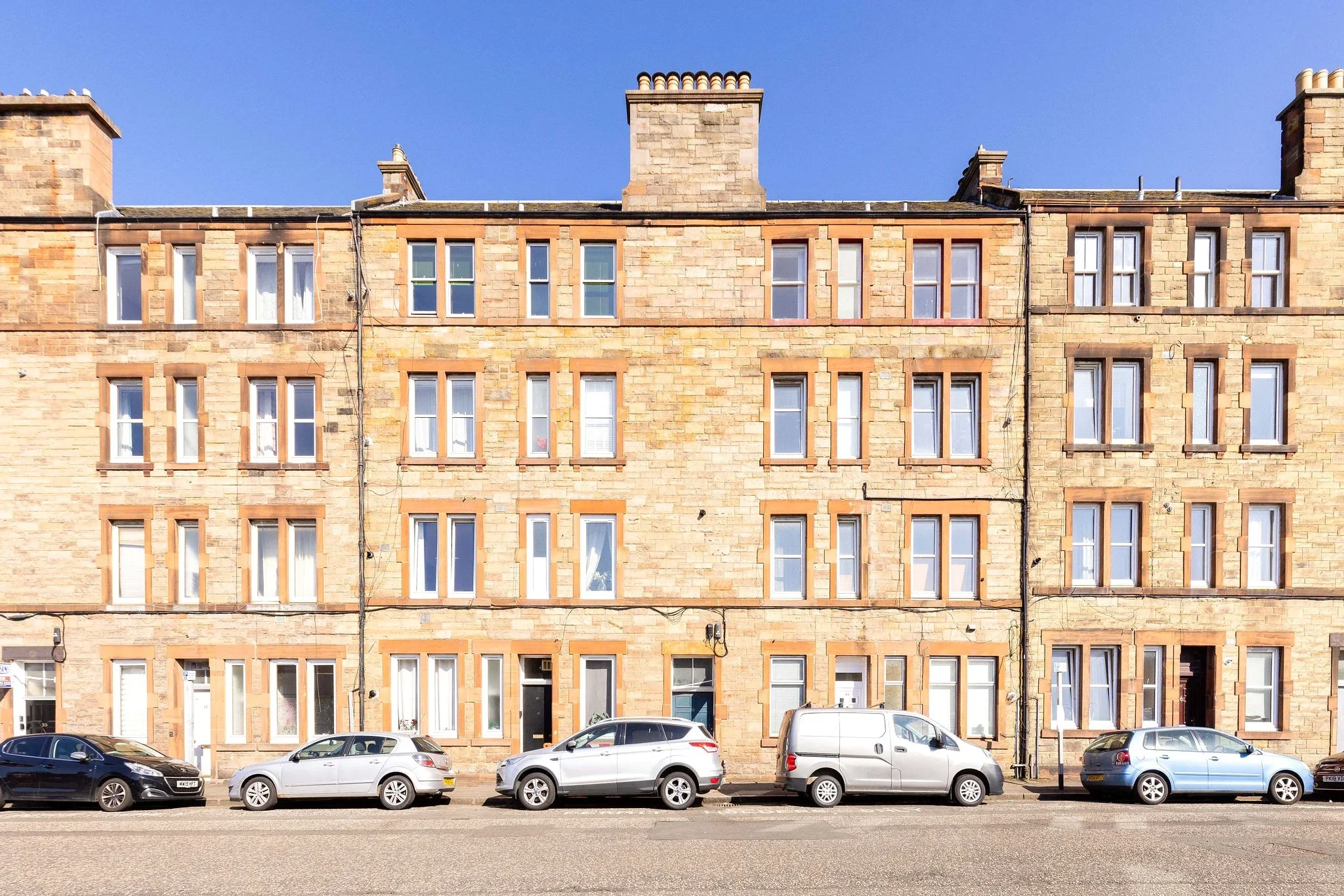 Flat Logie Green Road in City of Edinburgh