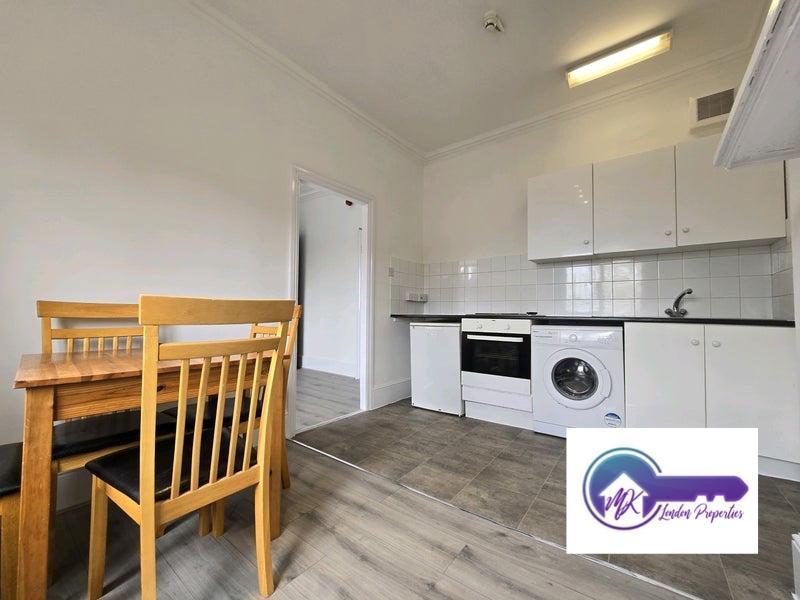 Flat Gratton Terrace in Greater London