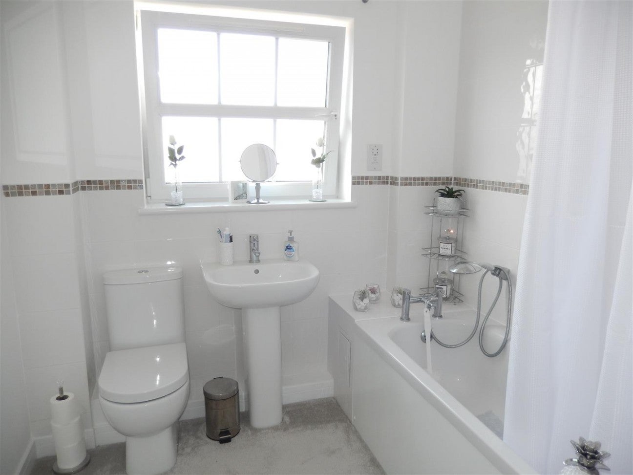 Flat Kangaw Place in Poole