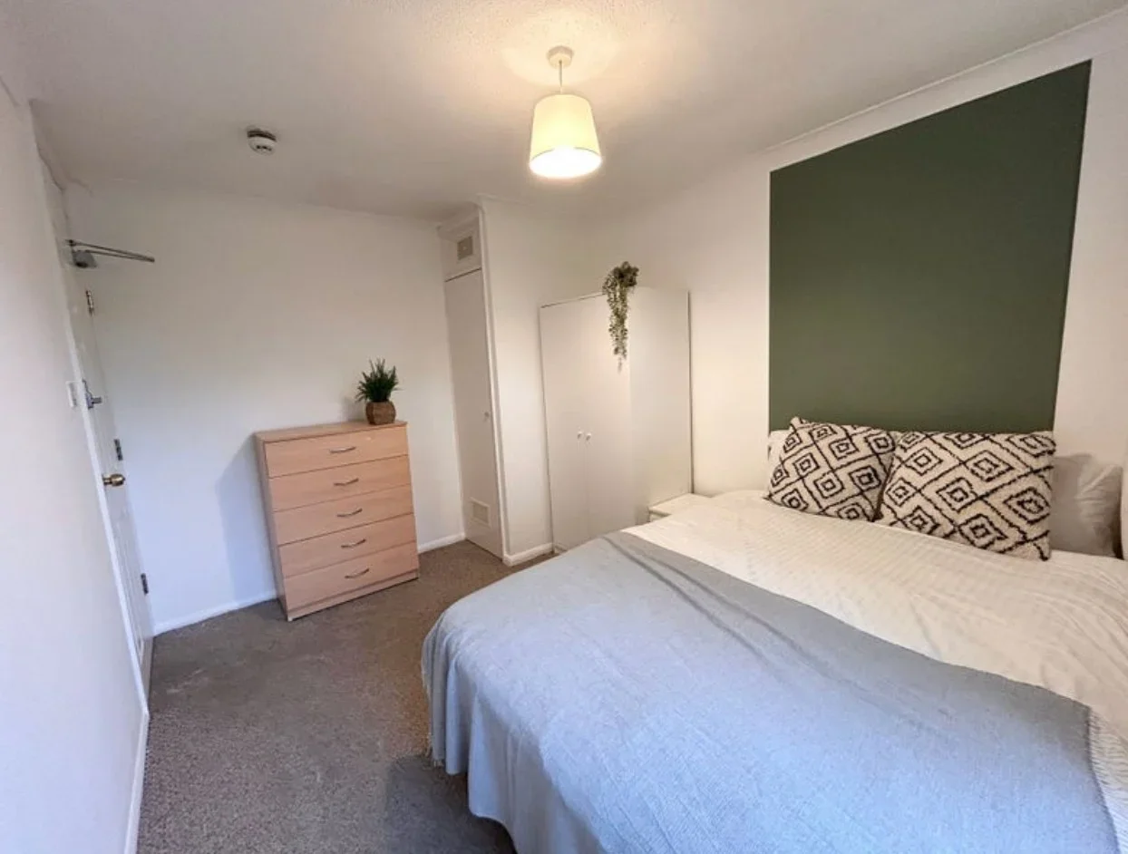 Room Oakwood Drive in Southampton