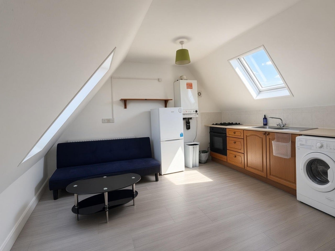 Flat Ellerdine Road in Greater London