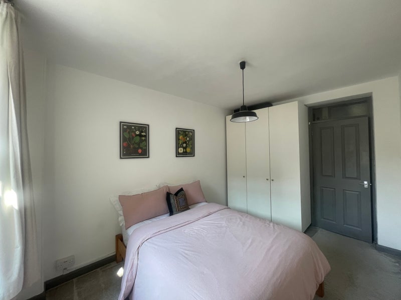 Room Stockwell Road in Greater London