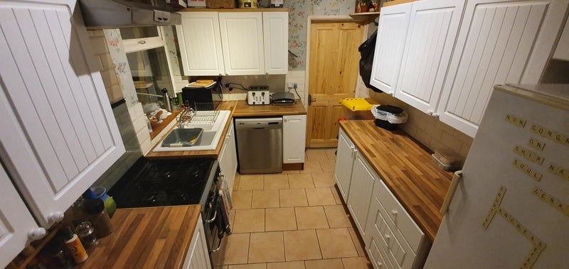 Room Soundwell Road in Bristol