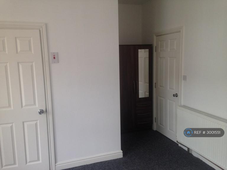 Room Clara Street in Coventry