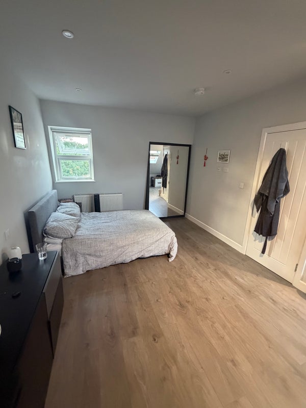 Room Bickley Street in Greater London